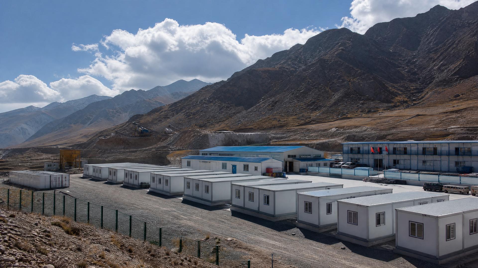 Prefabricated Housing & Industrial Steel Structures